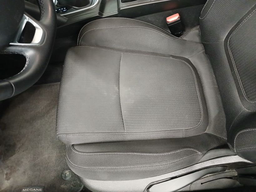 RENAULT MEGANE IV BERLINE 2021 - Photo n°4