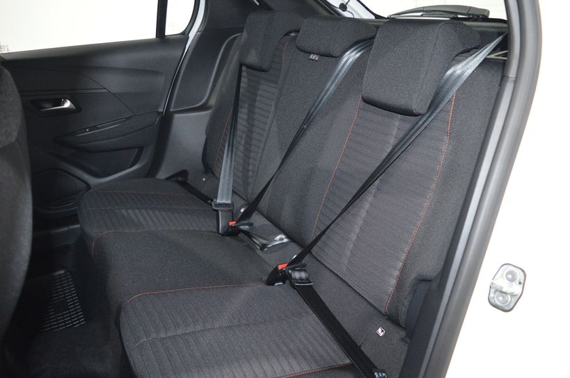PEUGEOT 208 2022 - Photo n°9