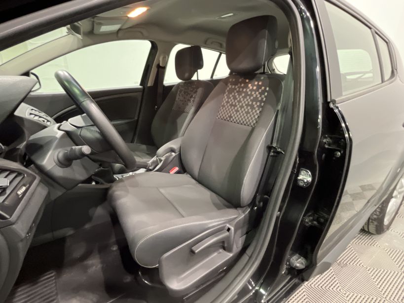RENAULT MEGANE III BERLINE BUSINESS 2013 - Photo n°10