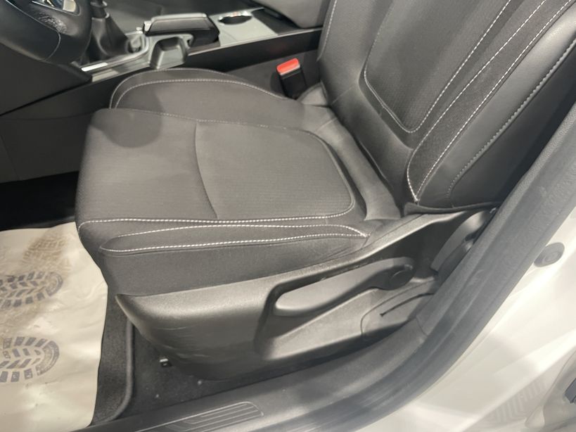 RENAULT MEGANE IV BERLINE 2022 - Photo n°24