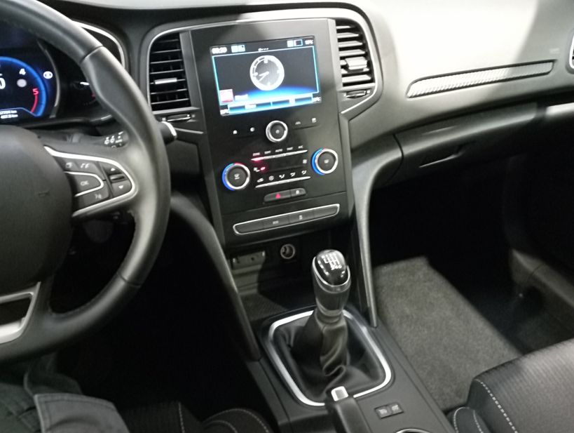 RENAULT MEGANE IV BERLINE BUSINESS 2019 - Photo n°24