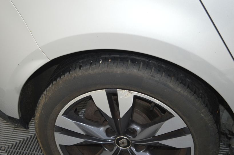 RENAULT MEGANE IV BERLINE 2019 - Photo n°2