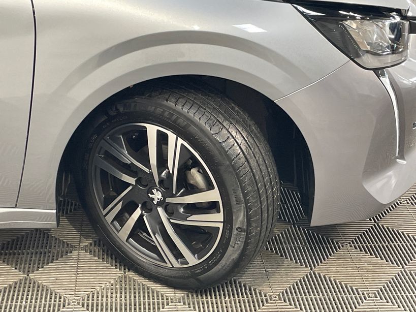 PEUGEOT 208 2023 - Photo n°9