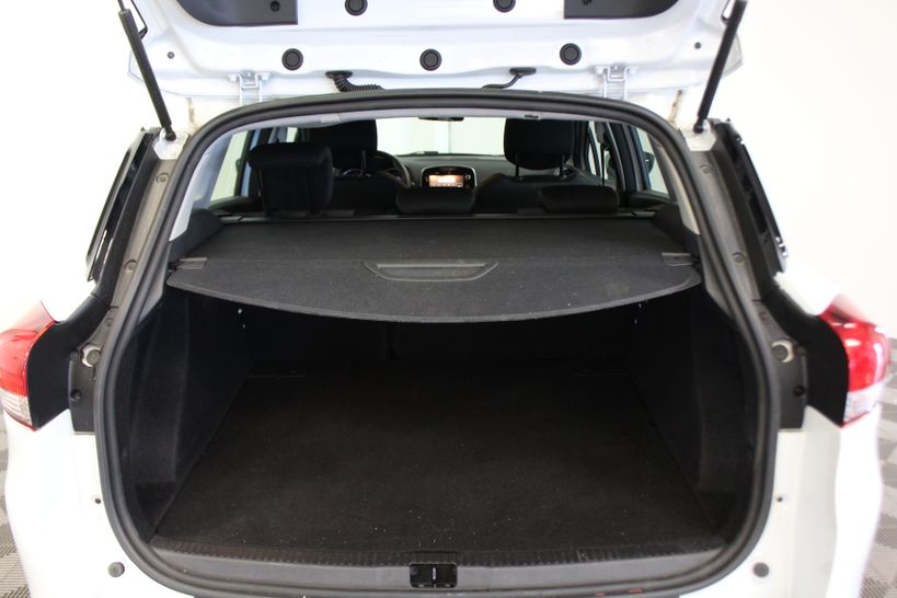 RENAULT CLIO IV ESTATE 2017 - Photo n°9