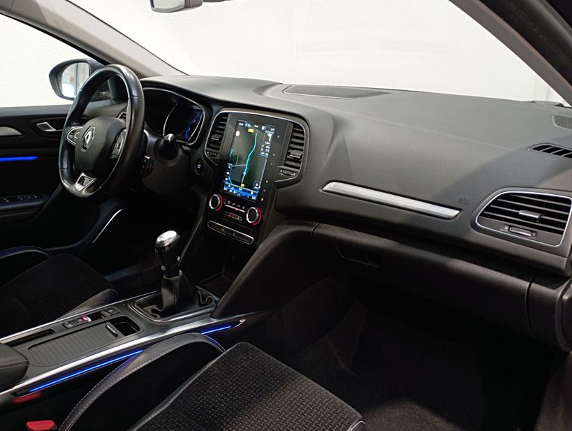 RENAULT MEGANE IV BERLINE 2020 - Photo n°11