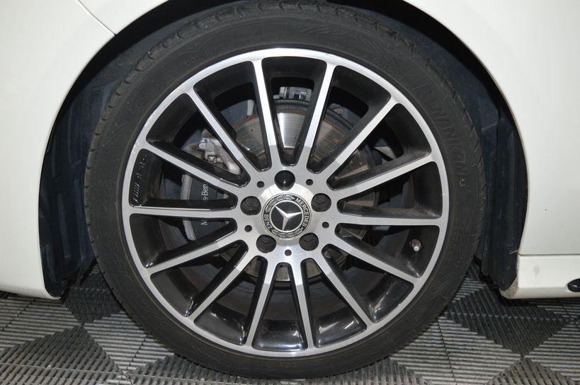 MERCEDES CLASSE CLA SHOOTING BRAKE 2017 - Photo n°1