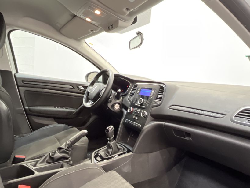 RENAULT MEGANE IV BERLINE 2021 - Photo n°22