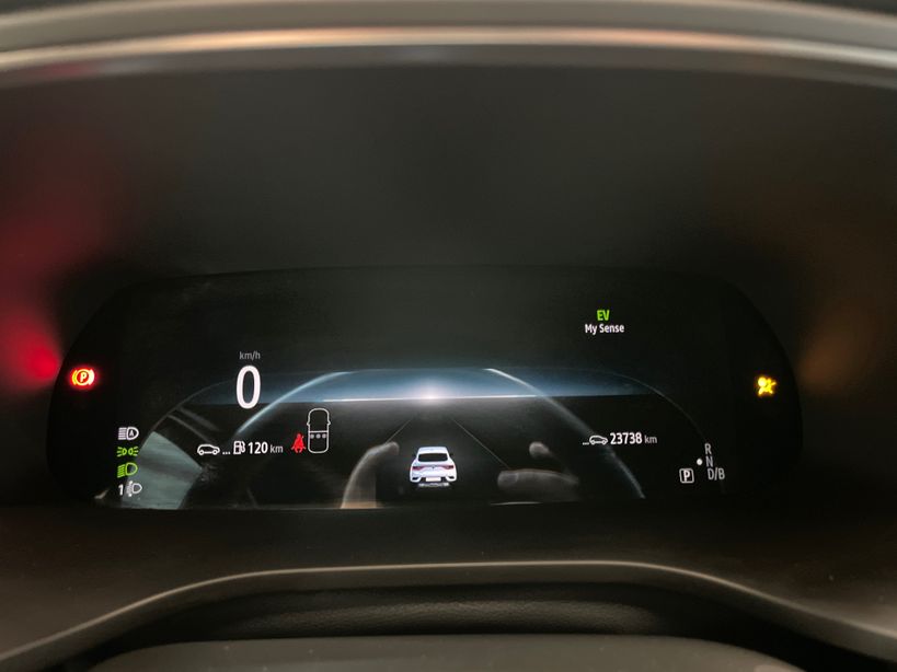 RENAULT ARKANA 2023 - Photo n°8