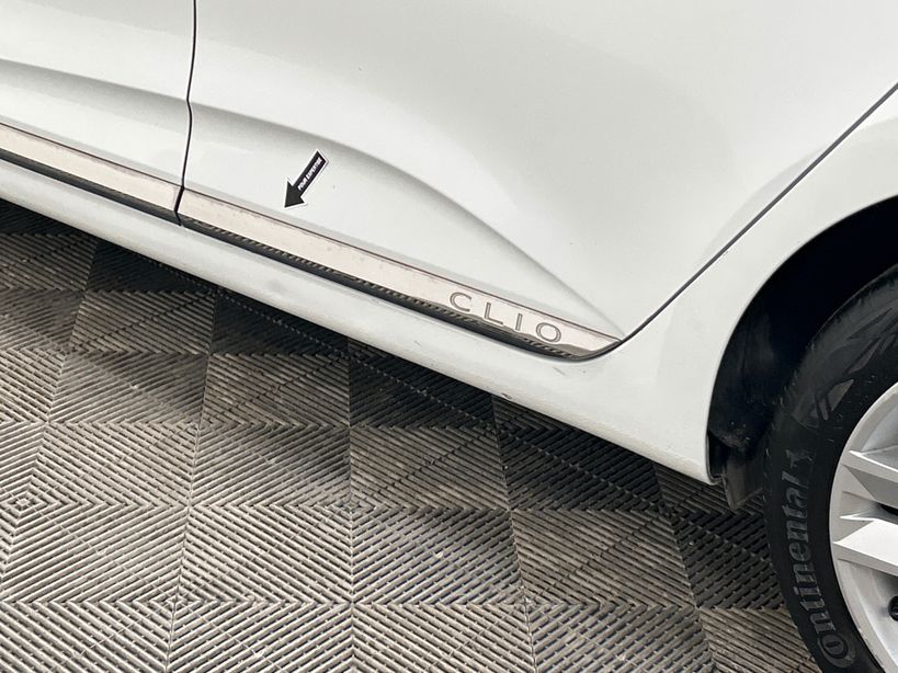 RENAULT CLIO V 2020 - Photo n°8