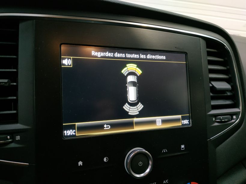 RENAULT MEGANE IV BERLINE BUSINESS 2019 - Photo n°30