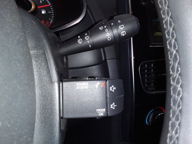 RENAULT CLIO IV BUSINESS 2017 - Photo n°16