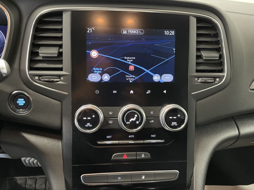 RENAULT MEGANE IV BERLINE 2021 - Photo n°25