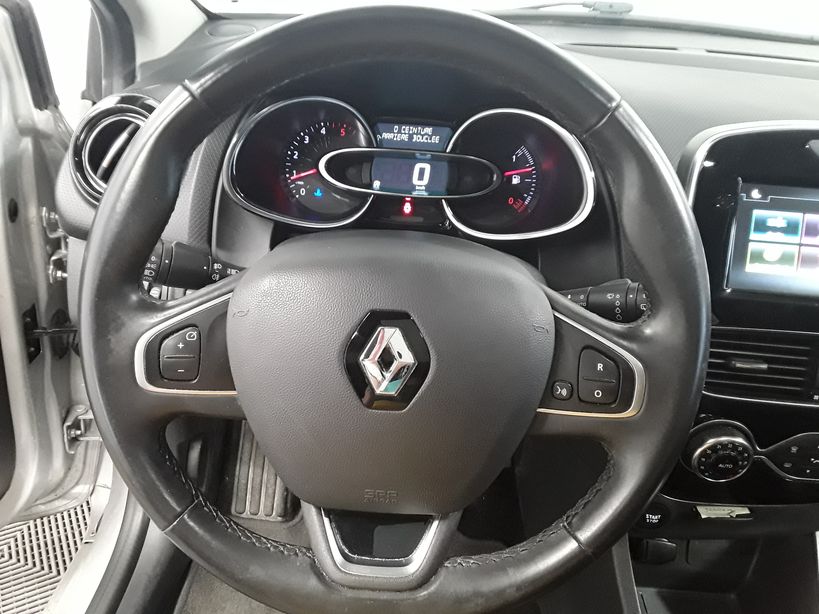 RENAULT CLIO IV 2018 - Photo n°13