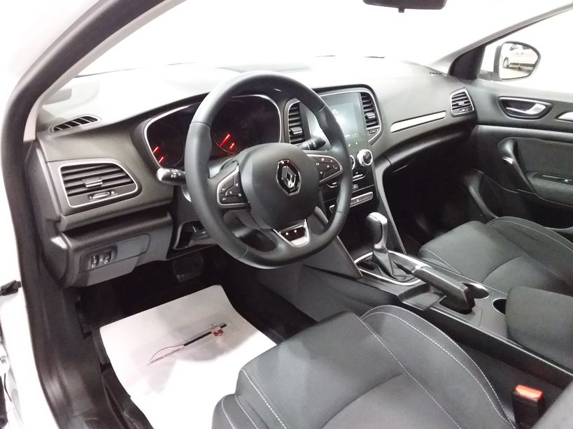 RENAULT MEGANE IV BERLINE 2021 - Photo n°12