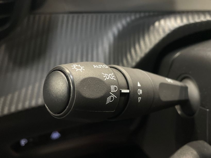 PEUGEOT 208 2022 - Photo n°27