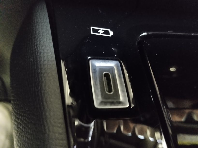 PEUGEOT 208 2023 - Photo n°13