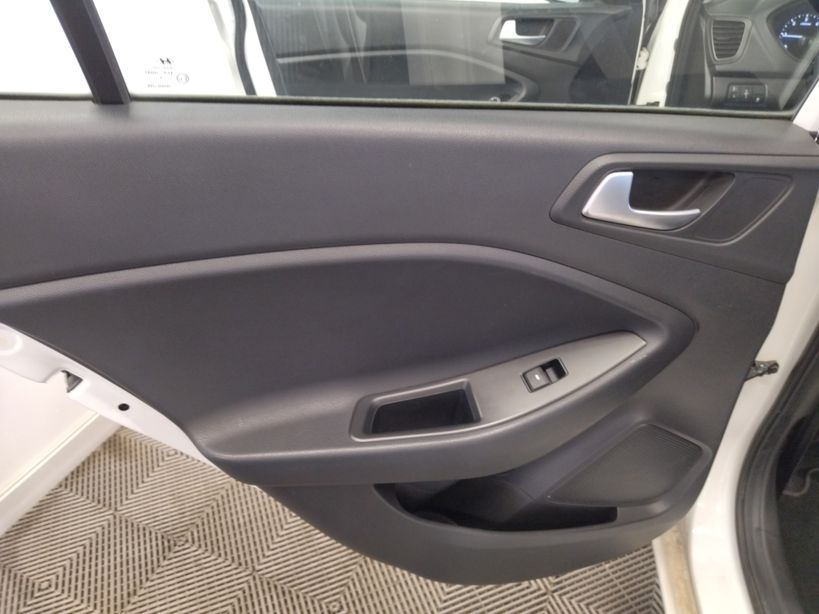 HYUNDAI i20 2015 - Photo n°17