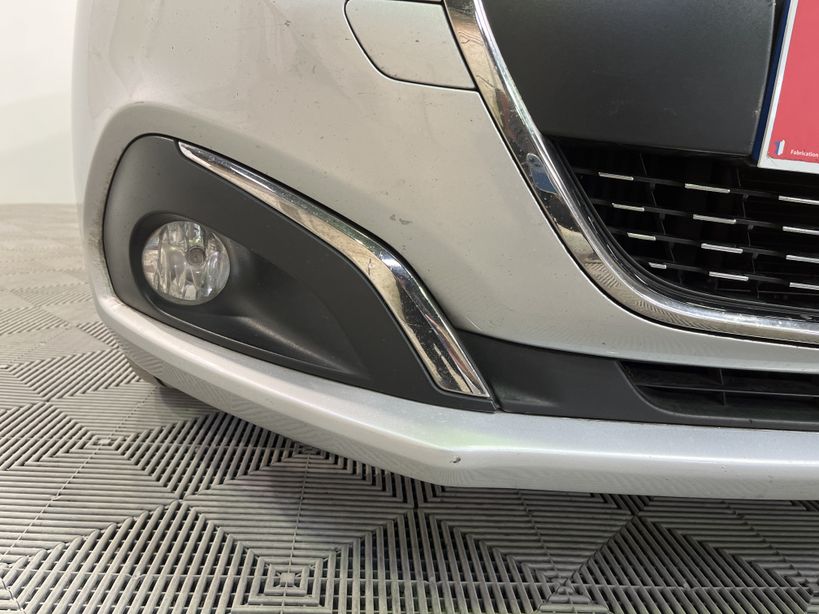 PEUGEOT 208 2016 - Photo n°6