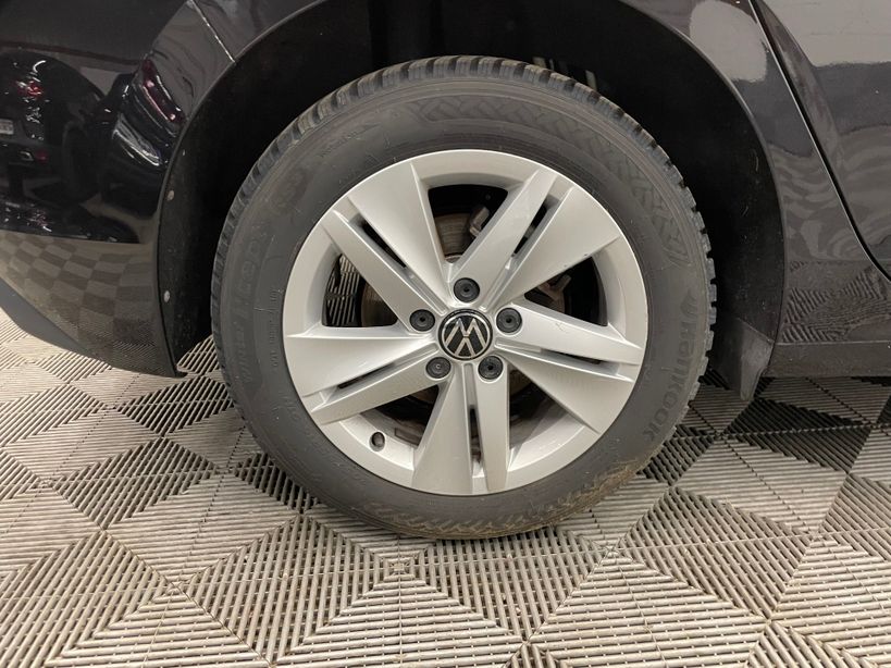VOLKSWAGEN GOLF 2023 - Photo n°40