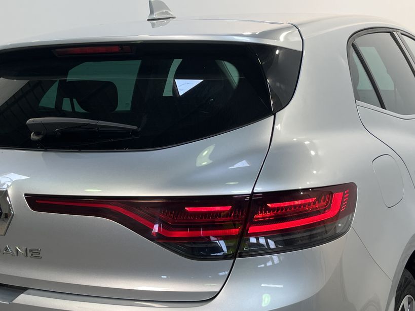 RENAULT MEGANE IV BERLINE 2021 - Photo n°7