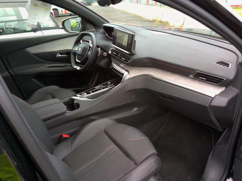 PEUGEOT 3008 2024 - Photo n°3