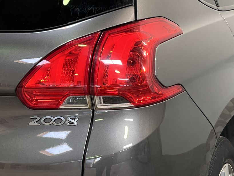 PEUGEOT 2008 2015 - Photo n°7
