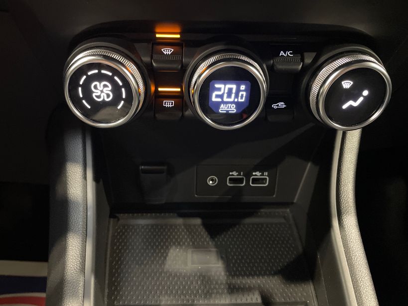 RENAULT CAPTUR 2023 - Photo n°18