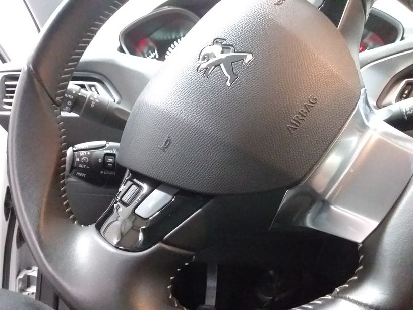 PEUGEOT 308 2020 - Photo n°23