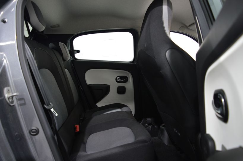 RENAULT TWINGO III 2019 - Photo n°6