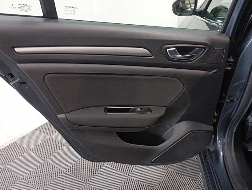 RENAULT MEGANE IV ESTATE 2021 - Photo n°16