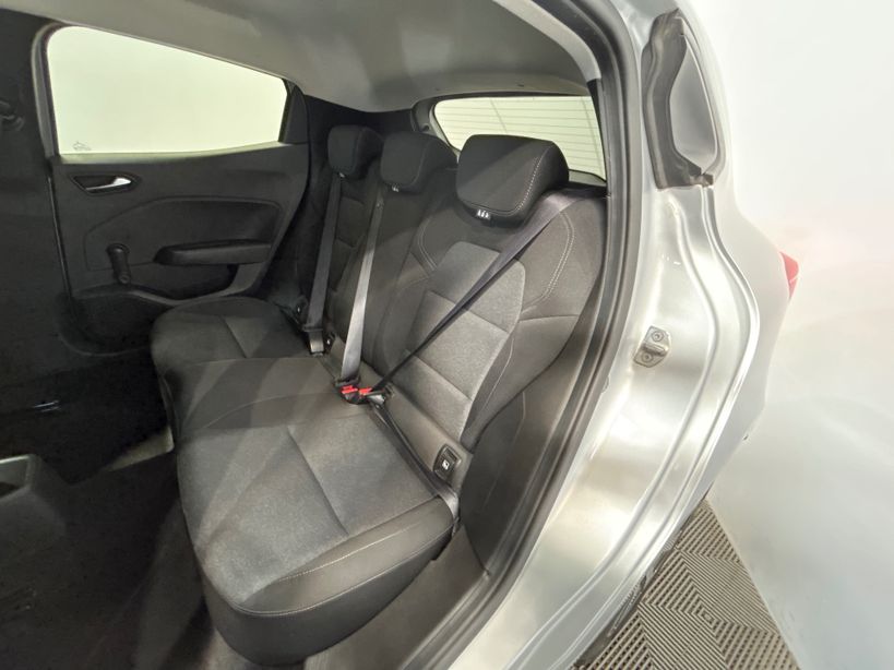 RENAULT CLIO V 2023 - Photo n°8