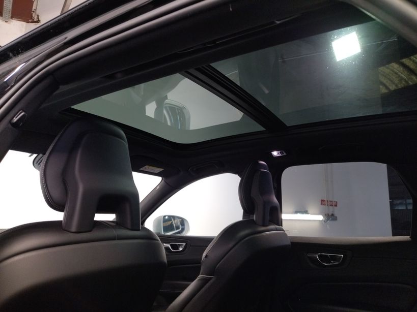 VOLVO XC60 2018 - Photo n°24