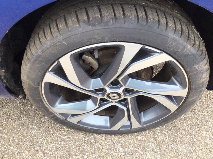 RENAULT MEGANE IV BERLINE 2022 - Photo n°2