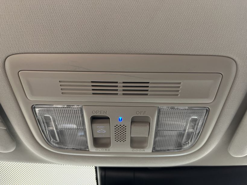 HONDA CIVIC 4 PORTES 2018 2019 - Photo n°23