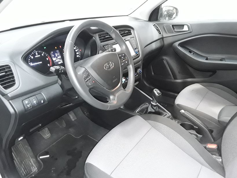 HYUNDAI i20 BUSINESS 2017 - Photo n°34