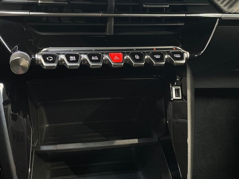 PEUGEOT 208 2023 - Photo n°17