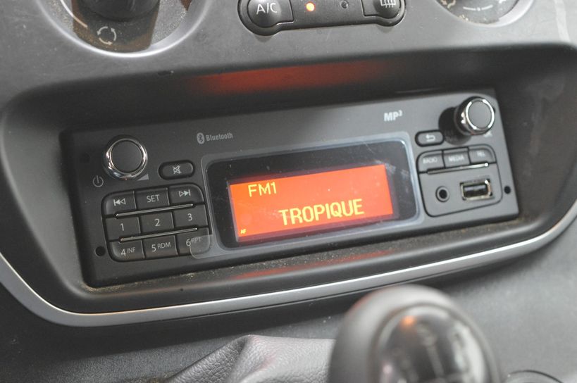 RENAULT KANGOO EXPRESS 2015 - Photo n°12