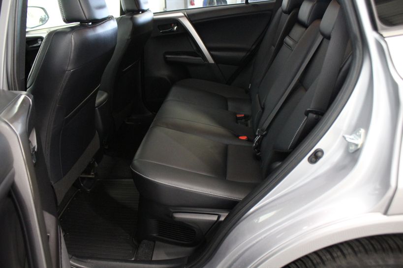 TOYOTA RAV4 HYBRIDE 2018 - Photo n°10