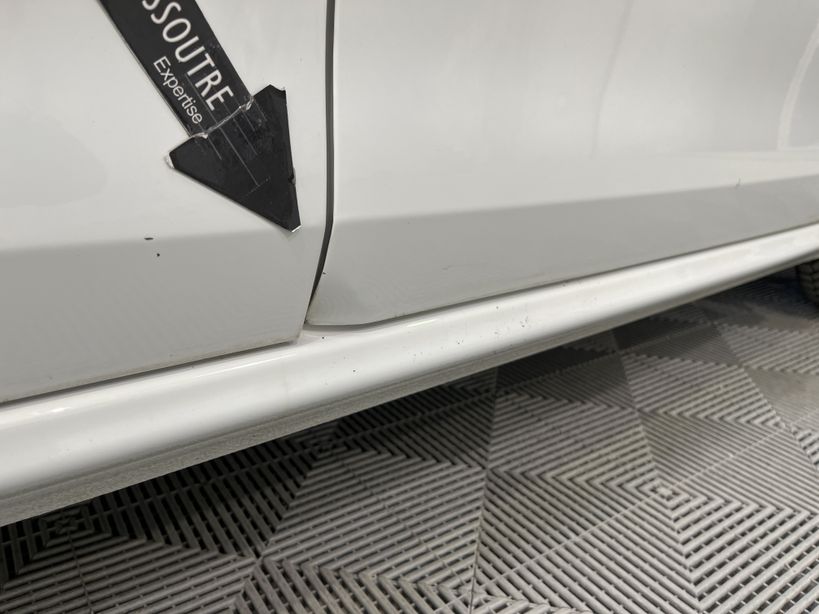 PEUGEOT 208 2015 - Photo n°13