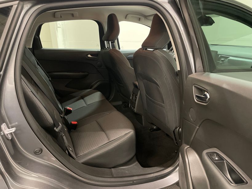 RENAULT ARKANA 2023 - Photo n°8