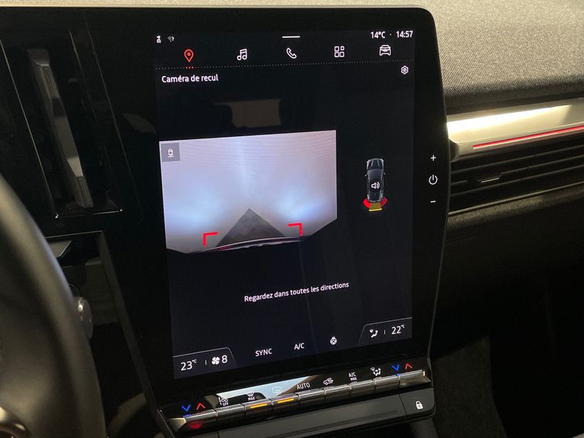 RENAULT MEGANE E TECH 2023 - Photo n°13