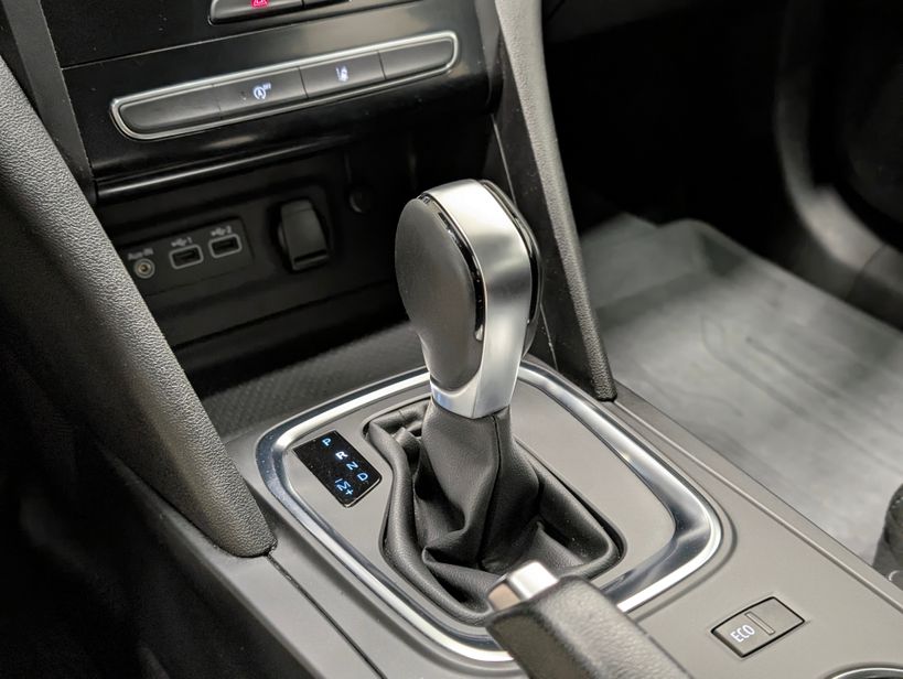 RENAULT MEGANE IV BERLINE 2021 - Photo n°19