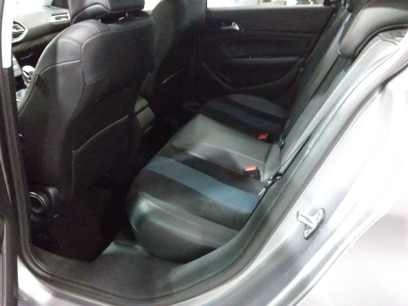 PEUGEOT 308 2019 - Photo n°28