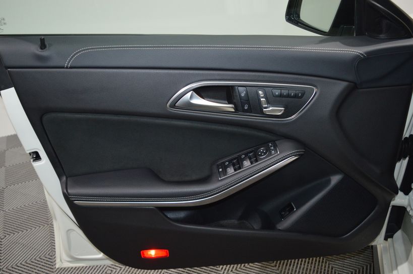 MERCEDES CLASSE CLA SHOOTING BRAKE 2017 - Photo n°37