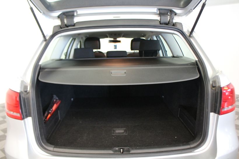 VOLKSWAGEN PASSAT SW BUSINESS 2014 - Photo n°9