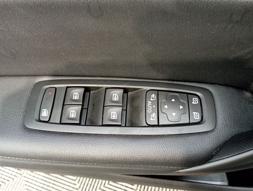 RENAULT MEGANE IV BERLINE 2020 - Photo n°27