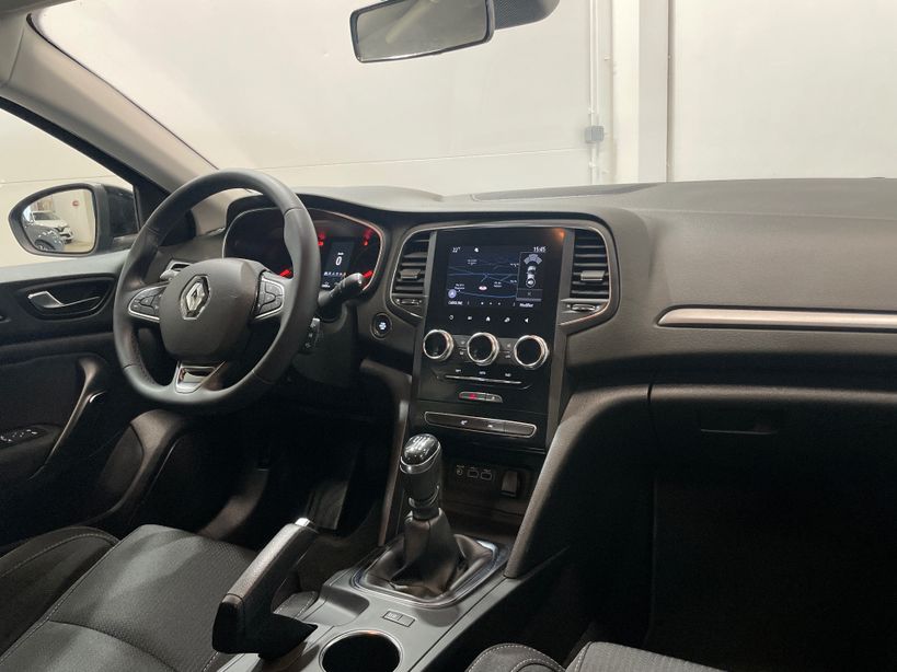 RENAULT MEGANE IV BERLINE 2022 - Photo n°9