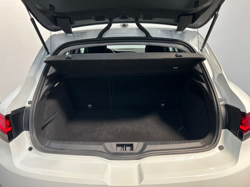 RENAULT MEGANE IV BERLINE 2023 - Photo n°26