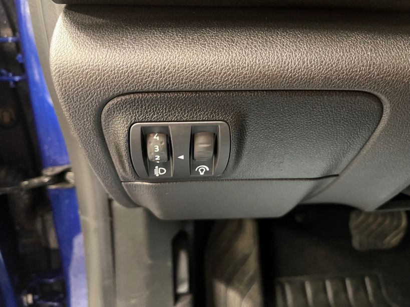 RENAULT MEGANE IV ESTATE 2023 - Photo n°16