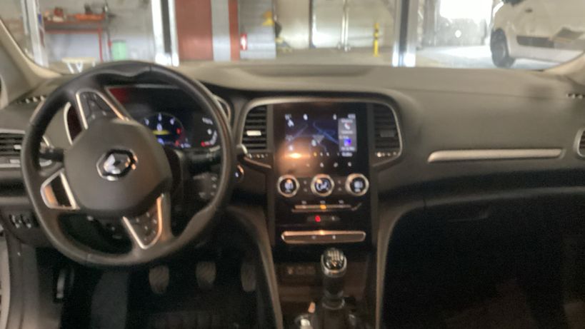 RENAULT MEGANE IV BERLINE 2021 - Photo n°10